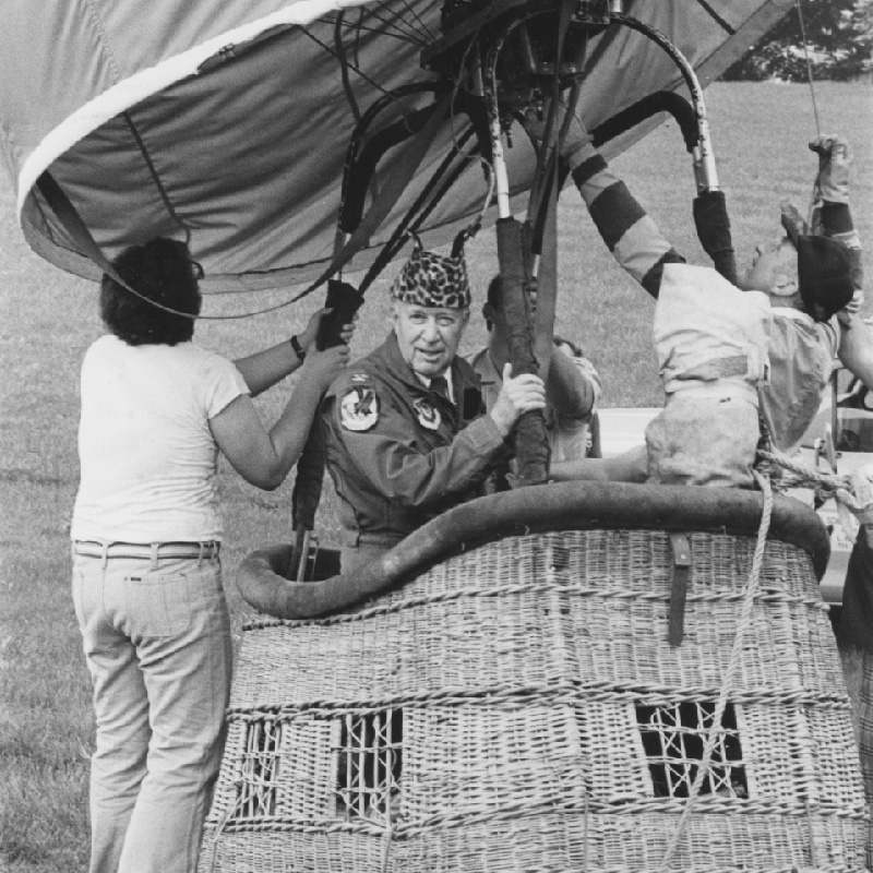 50th-Anniversary-Balloon_photo-2